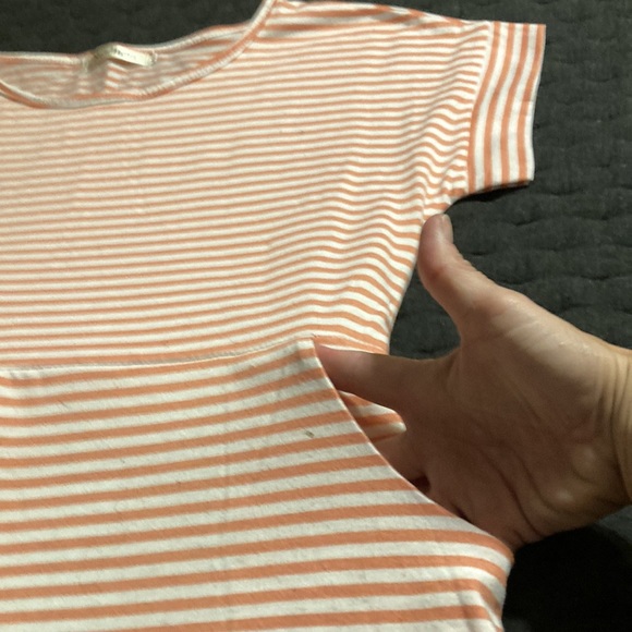 New Light peach and white striped t-shirt with front pockets in size miss M - Picture 3 of 5